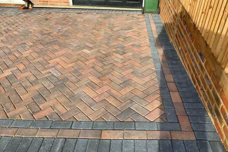 Patios Fencing Paving (64)